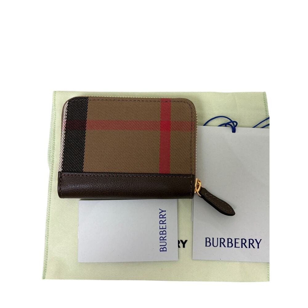 Burberry Ebony Brown and Black zip wallet New